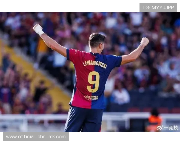 莱万续约风云未平，巴萨前景悬而未决