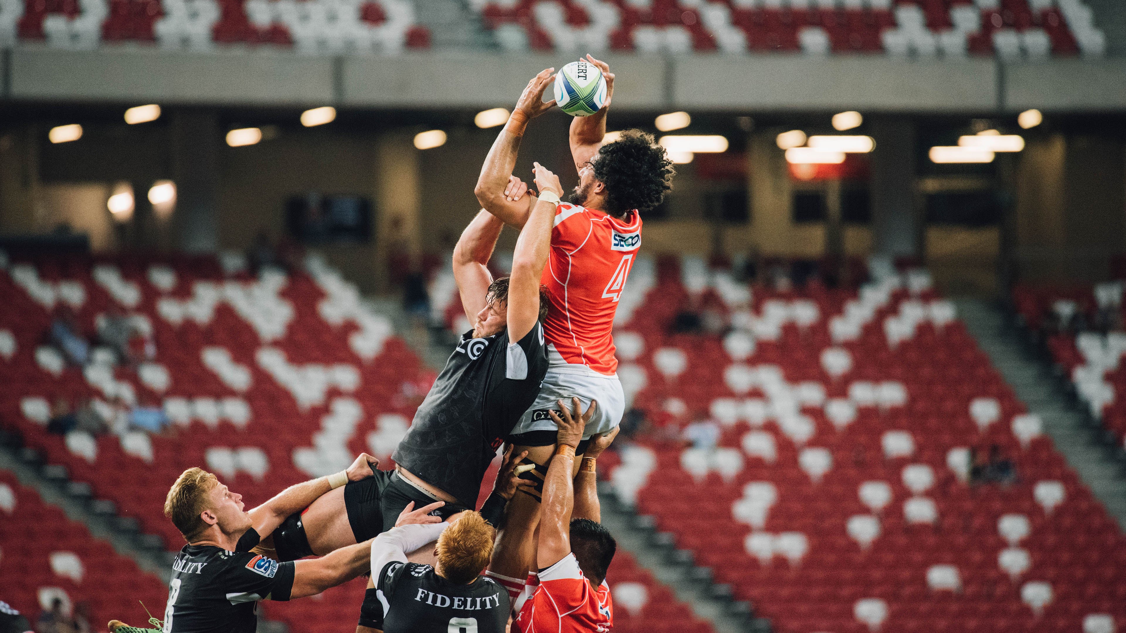 拉恩：在全黑队反击战术中，他的速度和爆发力为队友提供巨大支持